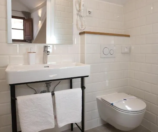 Four Winds Iv Gasthof