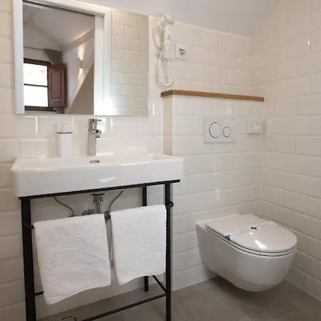 Four Winds Iv Guest house